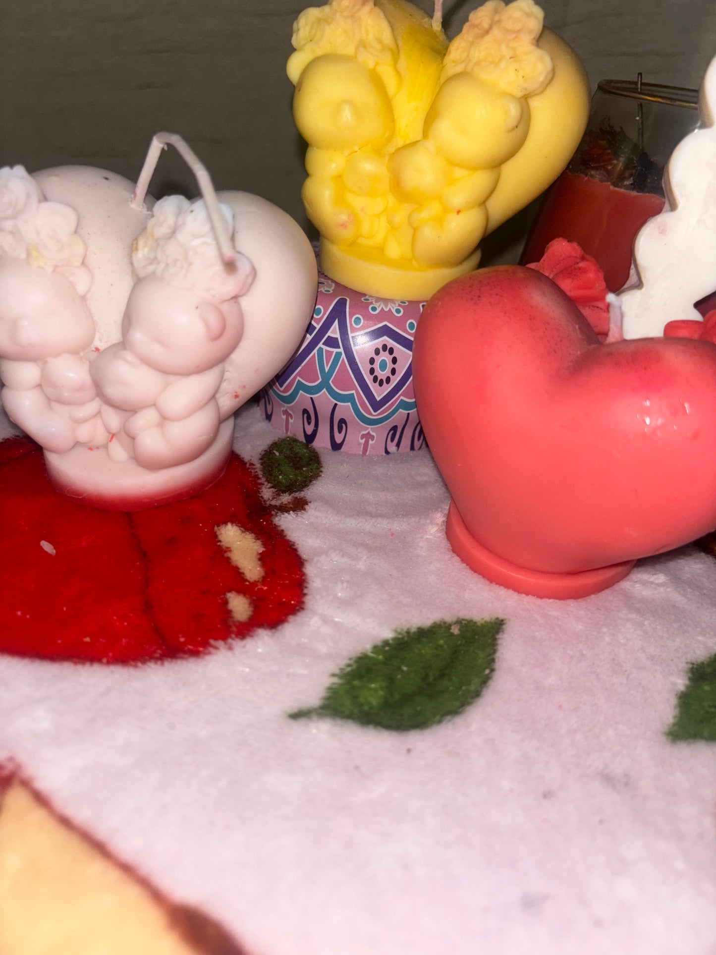 Heart shaped candles with bear family